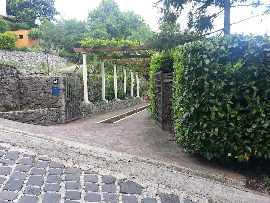 Pergola *